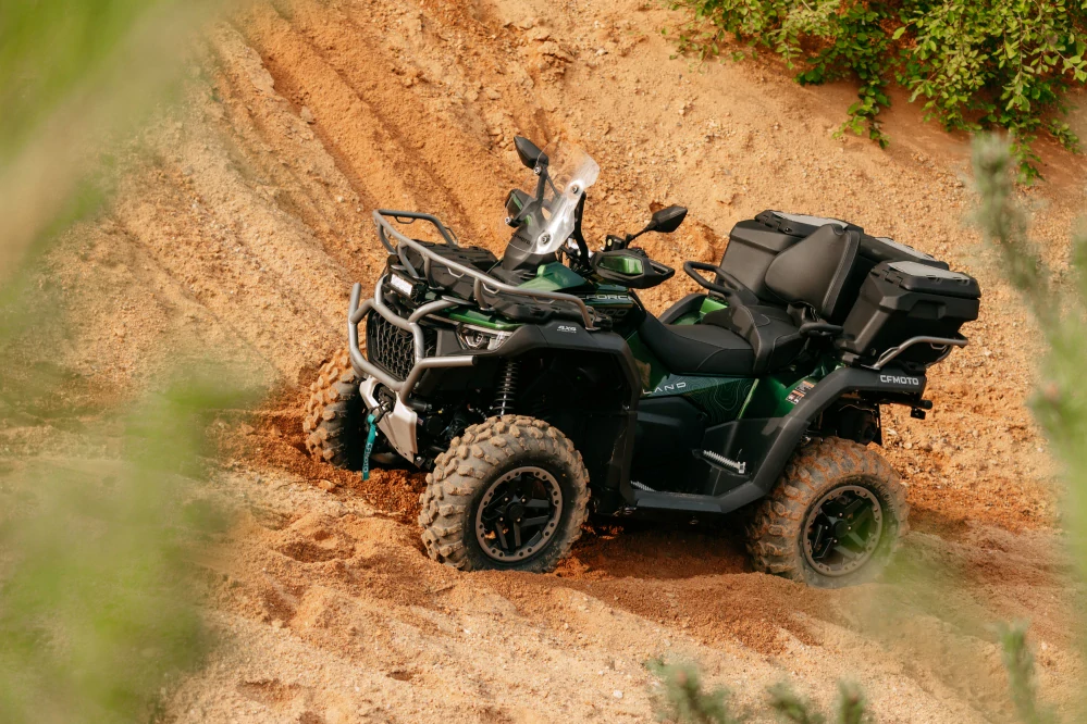 CFMOTO Gladiator X1000 G3 V-Twin EPS E5+ OVERLAND pískově žlutá