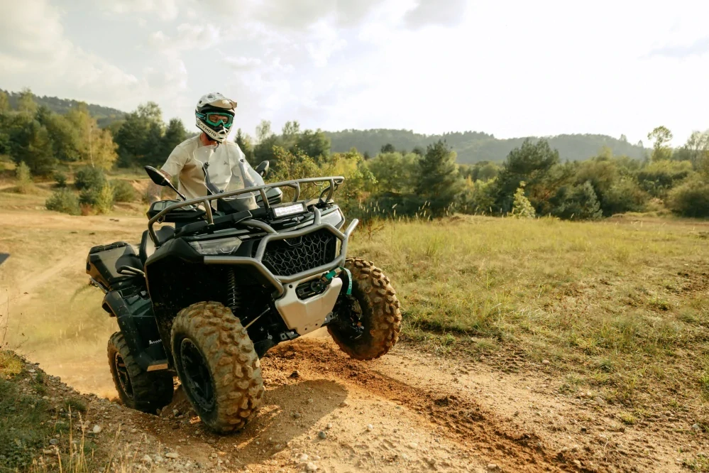 CFMOTO Gladiator X1000 G3 V-Twin EPS E5+ OVERLAND pískově žlutá